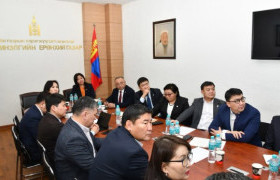 БОХХААБХ-ны дарга, гишүүд мал эмнэлгийн салбарын үйл ажиллагаатай танилцав