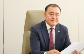 Л.Гантөмөр: Говь нутгийнхан бодох шаардлагагүй шууд л МОД ТАРЬ. Хэн мод тарьж, ургуулж чадна тэр "ГОВИЙН БААТАР"