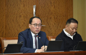 Жилийн төлөвлөгөөний төслийг хэлэлцүүлэгт бэлтгэх ажлын хэсгийг байгууллаа