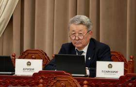 Д.Рэгдэл: Тэтгэврийн насны 420 мянган иргэний амьдрах эрх зүйн орчныг цаг алдалгүй сайжруулах үйл хэрэгт хяналт тавина