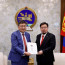 Монгол Улсын Ерөнхийлөгчийн “Монгол Улсын Үндсэн хуулийн цэцийн гишүүнээр томилуулах тухай” 13, 14 дүгээр захирамжийг хүргүүлэв
