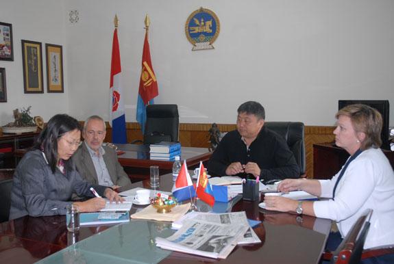 НҮБ-ын Хүүхдийн сангийн суурин төлөөлөгч Рана Фловерс,зөвлөх Жак Багриански нартай уулзав.
