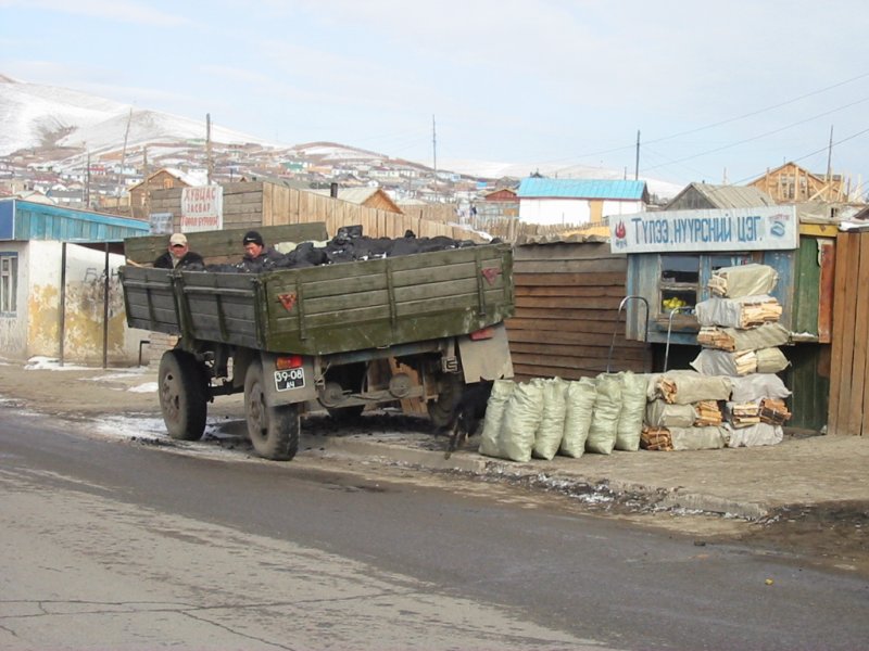 Н. Алтанхуяг 250 мянгын нүүрсийг 100 мянган төгрөгөөр өгье гэлээ