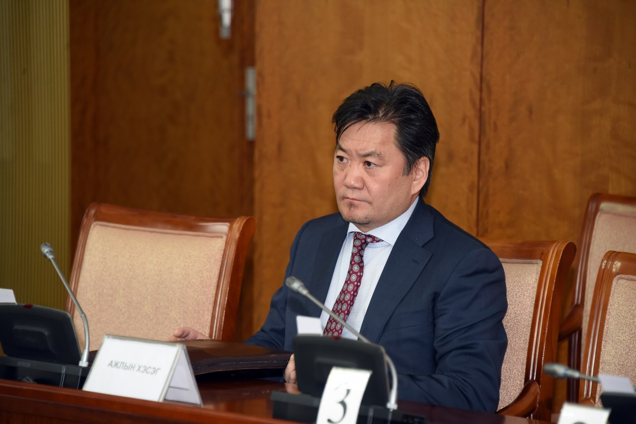 Монголбанкны Ерөнхийлөгчөөр Б.Лхагвасүрэнг томилохыг Байнгын хороо дэмжив
