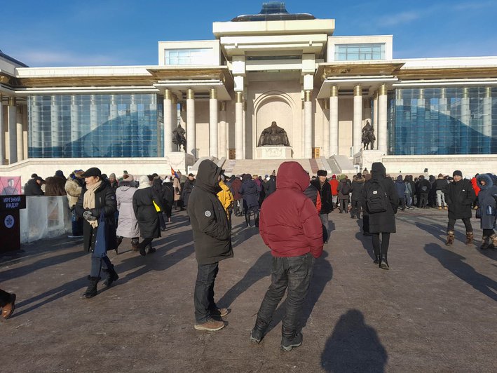 ХЭҮК-оос үзэл бодлоо чөлөөтэй илэрхийлж байгаа иргэдийн төлөөлөлтэй уулзлаа