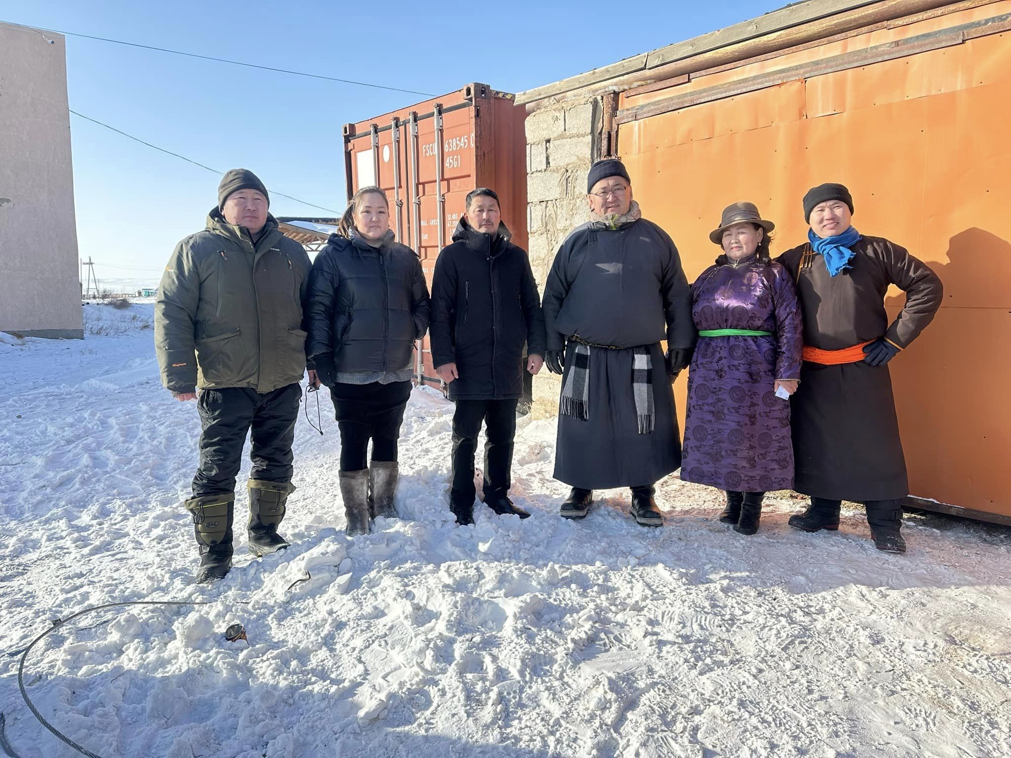 Ардчиллын Аравт багийнханы тусламж иргэддээ хүрсээр байна