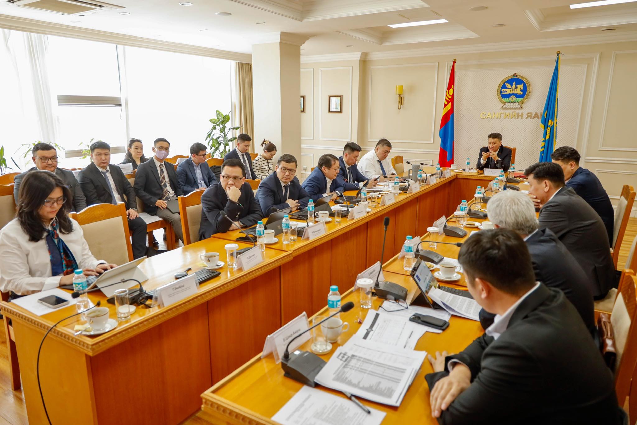 ЭКСПОРТЫН ОРЛОГО 237 САЯ ДОЛЛАРТ ХҮРЧ ӨМНӨХ ДОЛОО ХОНОГООС 9ХУВИАР ӨСЛӨӨ