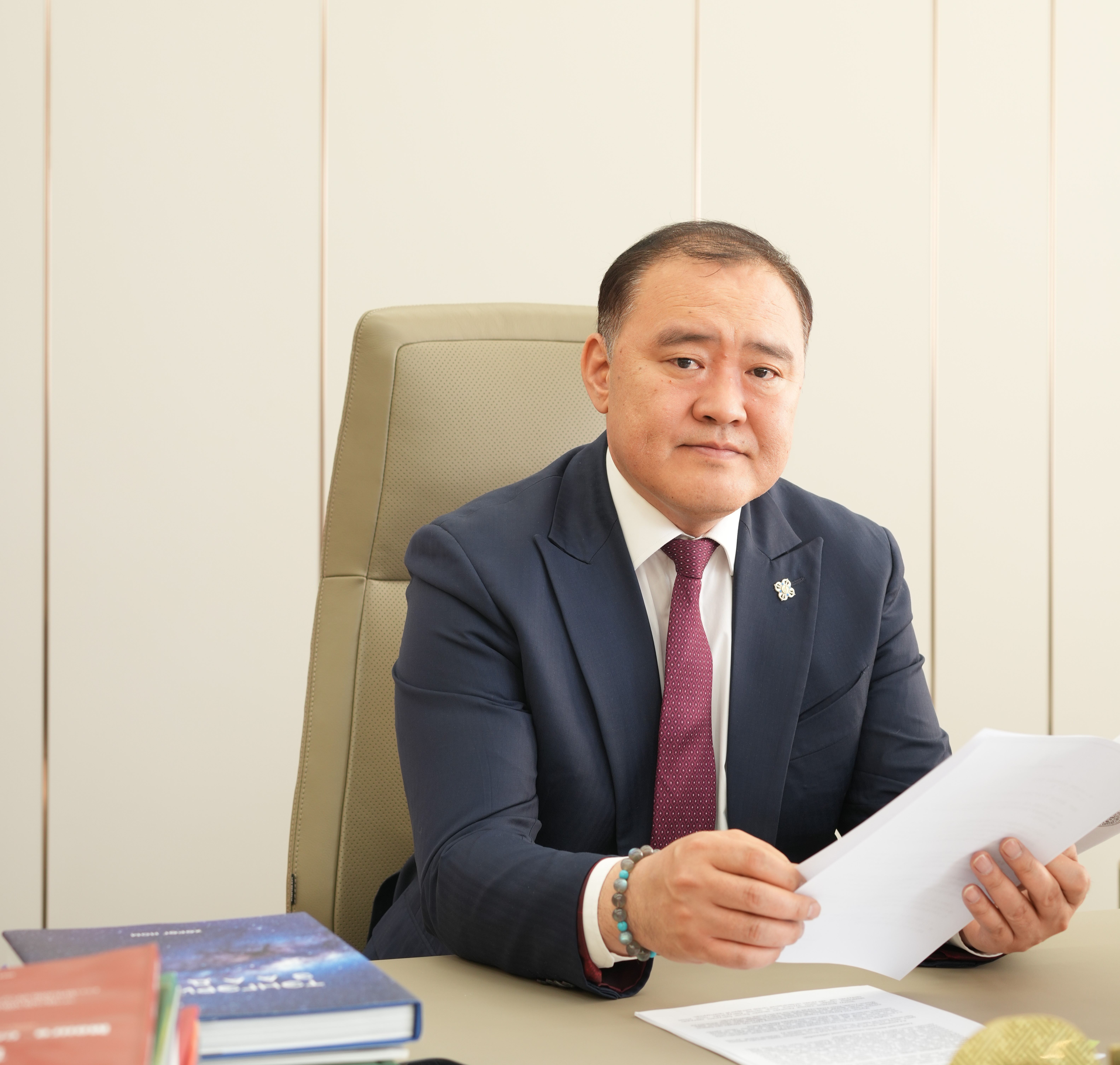 Л.Гантөмөр: Говь нутгийнхан бодох шаардлагагүй шууд л МОД ТАРЬ. Хэн мод тарьж, ургуулж чадна тэр "ГОВИЙН БААТАР"