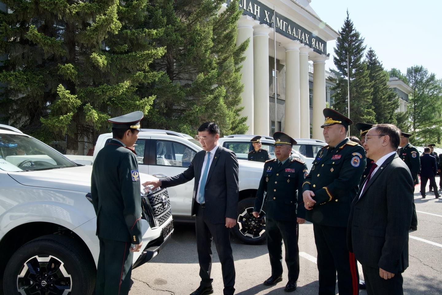 “НИССАН НАВАРА” ЗАГВАРЫН 20 АВТОМАШИН ГАРДУУЛЛАА